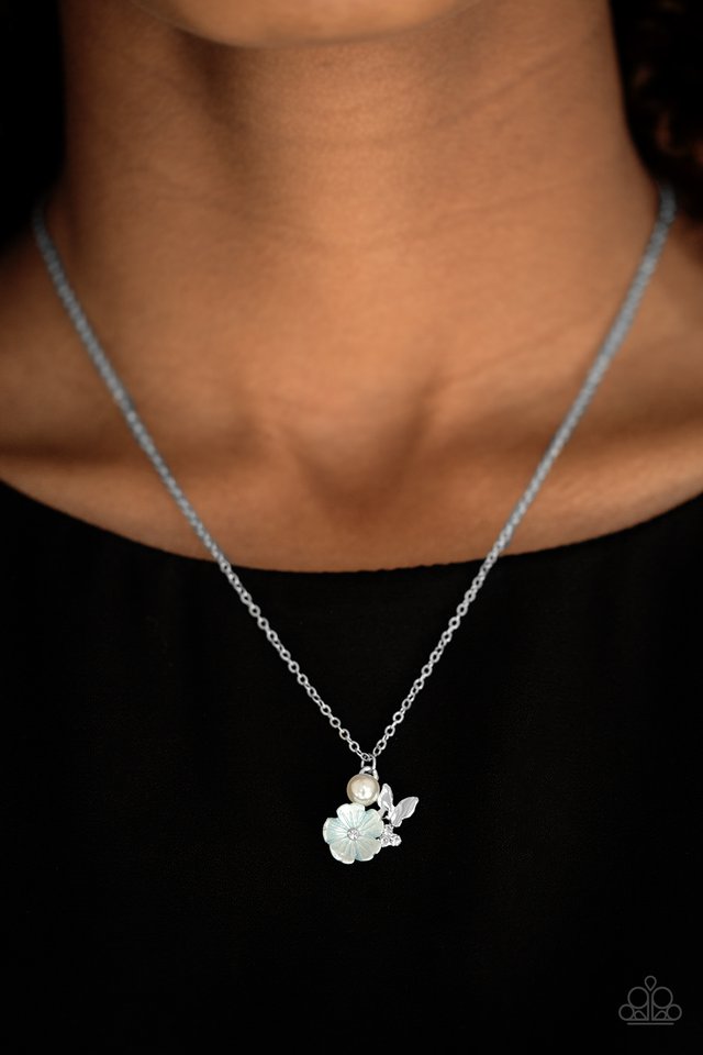 Paparazzi ♥ Girl Glimmer - Blue ♥ Necklace