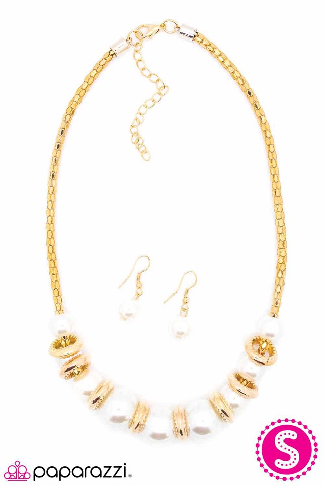 Paparazzi ♥ Ripples of Refinement - White ♥ Necklace