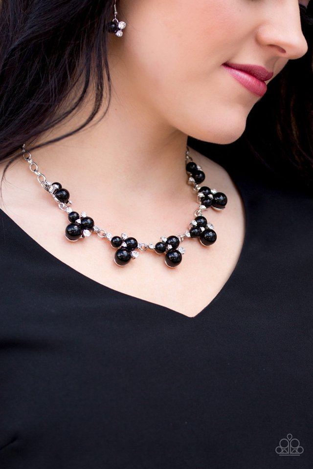 Paparazzi ♥ Toast To Perfection - Black ♥ Necklace
