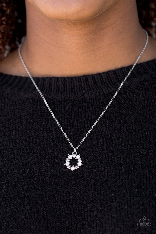 Paparazzi ♥ Always Kiss Me Goodnight - White ♥ Necklace