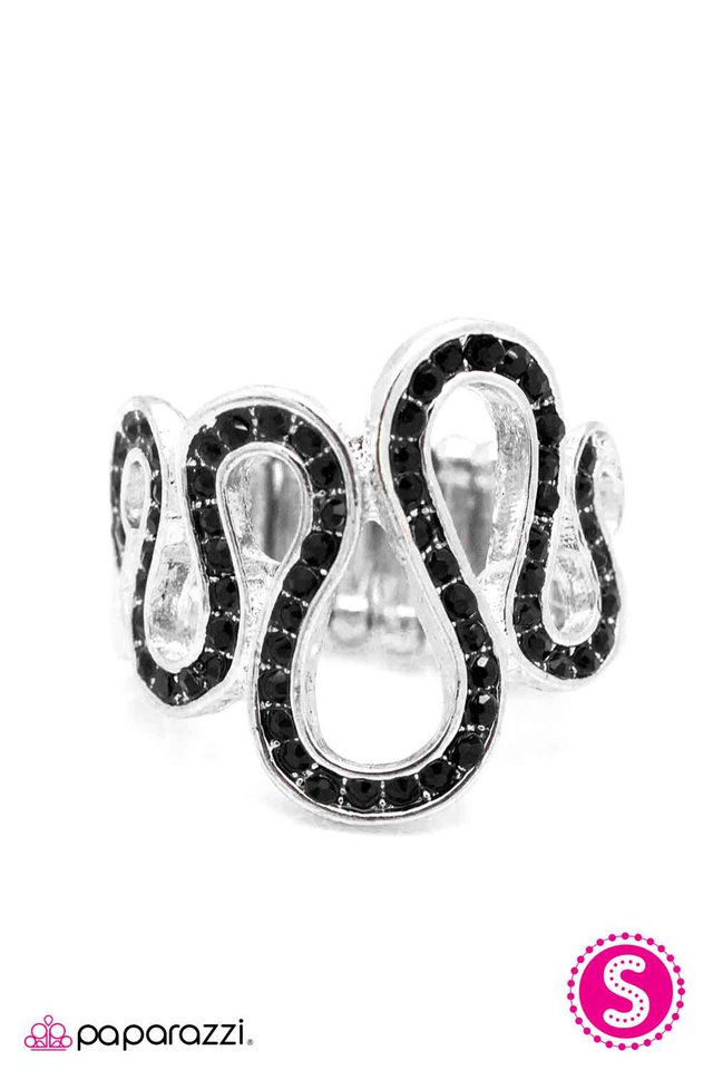 Paparazzi ♥ Seeing Stars - Black ♥ Ring