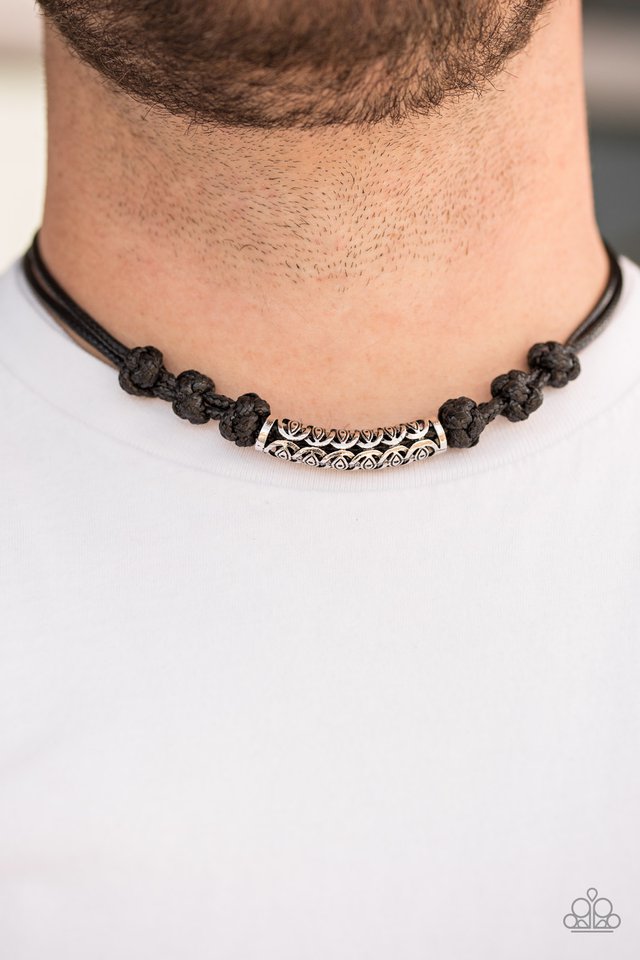 Paparazzi ♥ Jungle Rover - Black ♥ Necklace