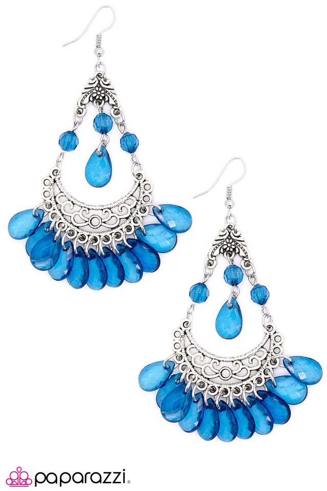 Paparazzi ♥ Blue Valentine - Blue ♥ Earrings