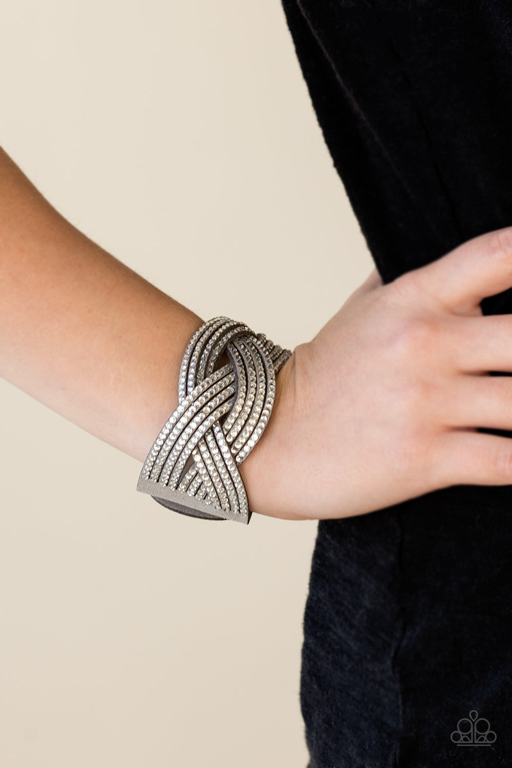 Paparazzi ♥ Big City Shimmer - Silver ♥  Bracelet