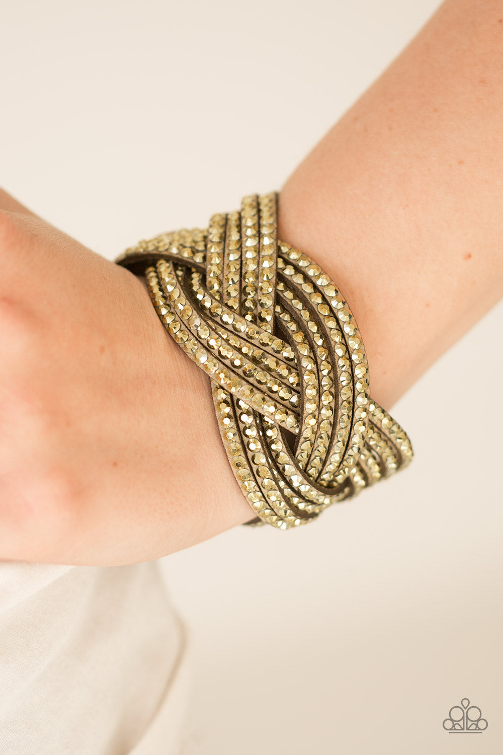 Paparazzi ♥ Top Class Chic - Brass ♥  Bracelet