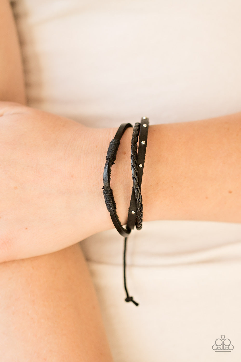 Paparazzi ♥ Ready To Roam - Black ♥  Bracelet