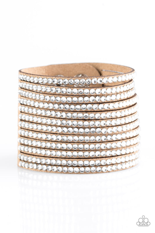 the-boss-is-back-brown-p9di-urbn-048xx