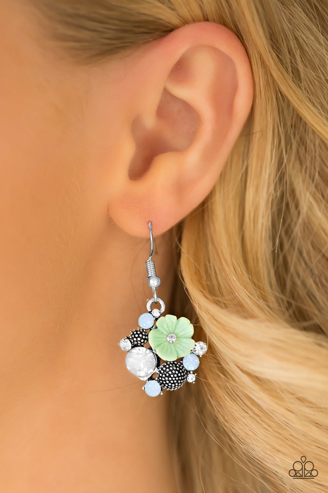 Paparazzi ♥ Lily Valleys - Green ♥ Earrings