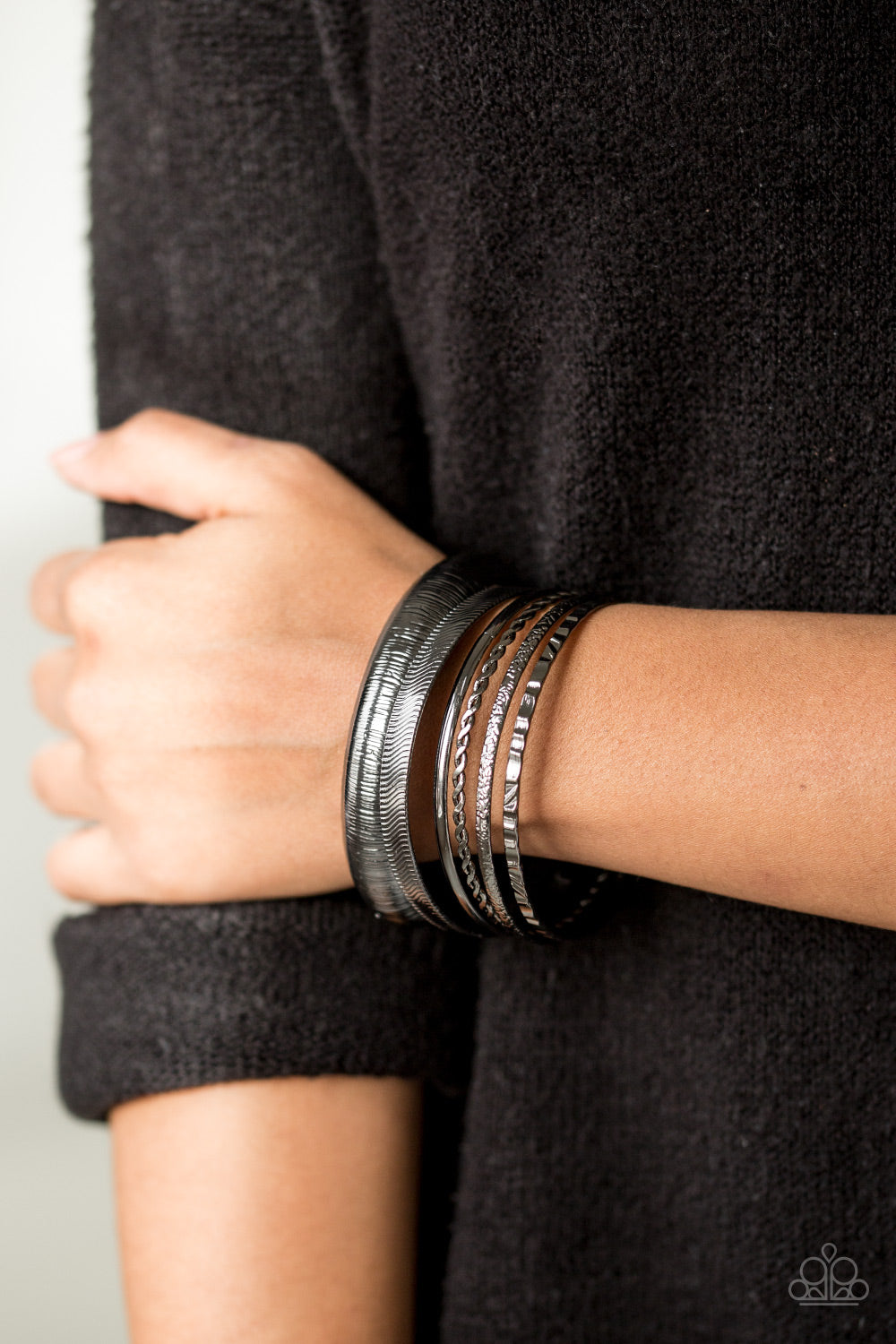 Paparazzi ♥ Standout Shimmer - Black ♥  Bracelet