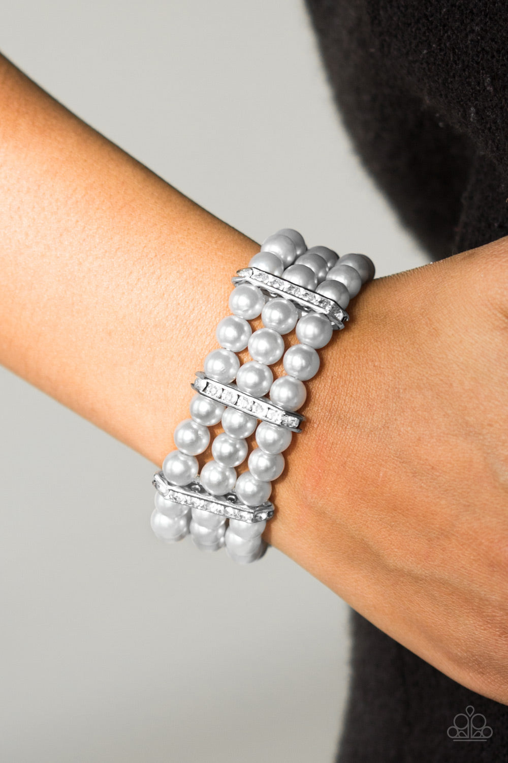 Paparazzi ♥ Put On Your GLAM Face - Silver ♥  Bracelet
