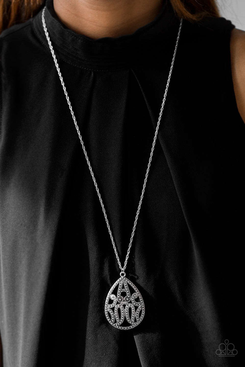 Paparazzi ♥ TEARDROP-Dead Gorgeous - Silver ♥  Necklace