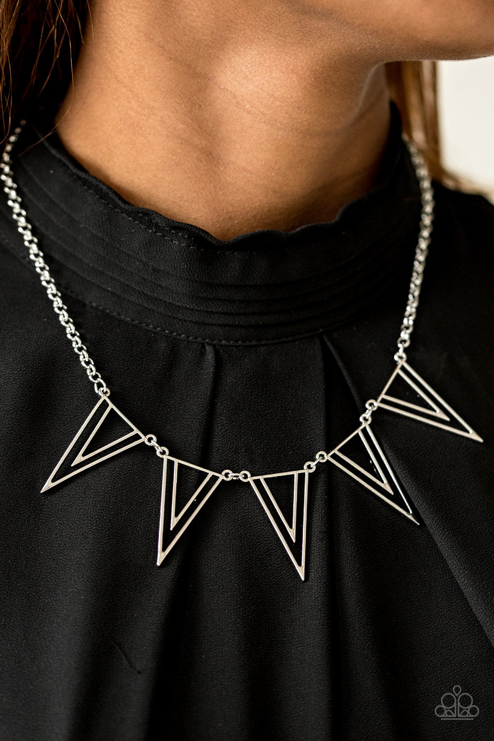 Paparazzi ♥ Bite The Big One - Silver ♥  Necklace