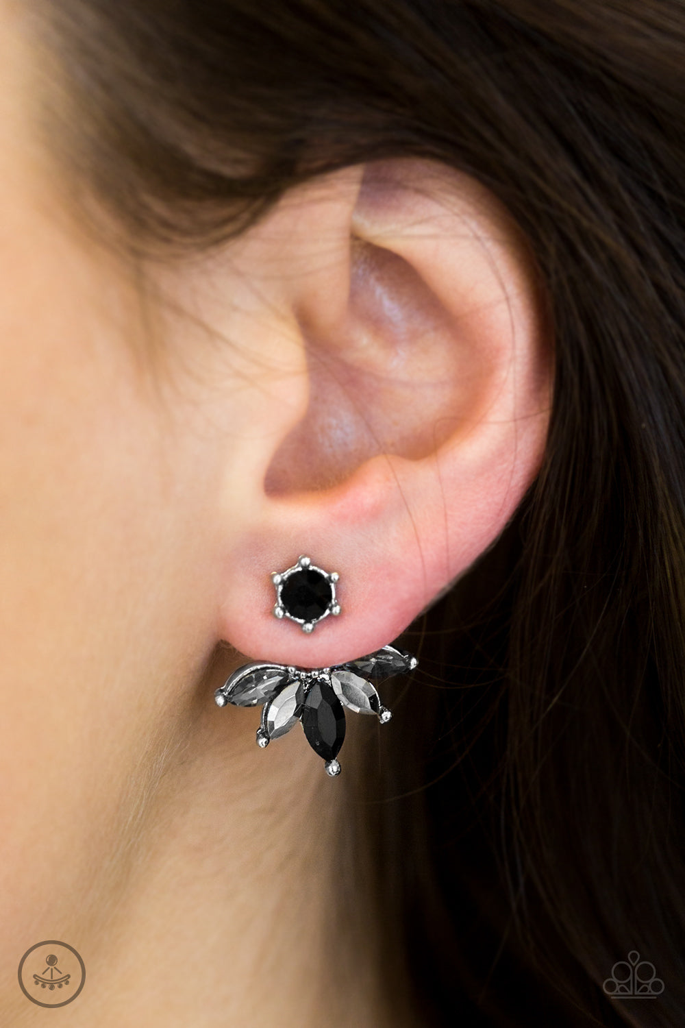 Paparazzi ♥ Hidden Talent - Black ♥  Post Earrings
