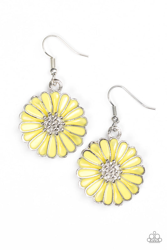 distracted-by-daisies-yellow-p5wh-ywxx-086xx