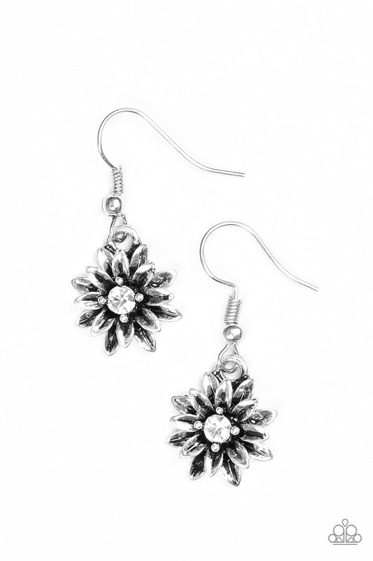 diamonds-and-daisies-white-p5wh-wtxx-128xx