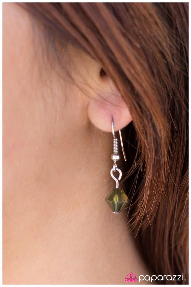 Paparazzi ♥ Just Enough - Green ♥ Necklace