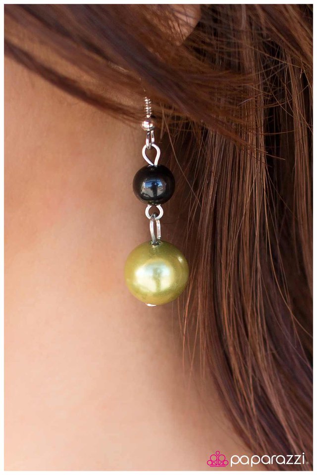 Paparazzi ♥ Trinkets and Tassels - Green ♥ Necklace