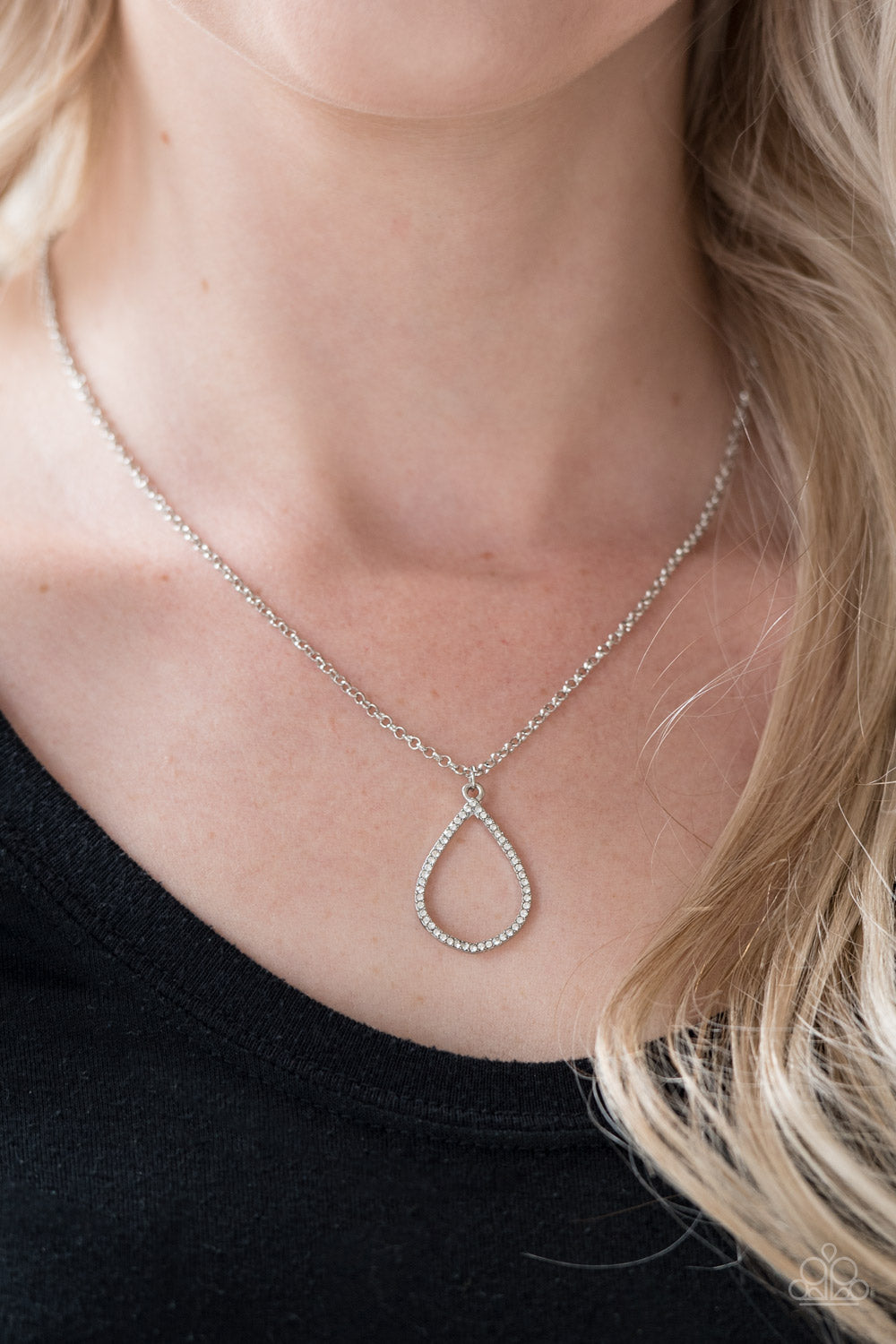 Paparazzi ♥ Timeless Twinkle - White ♥  Necklace