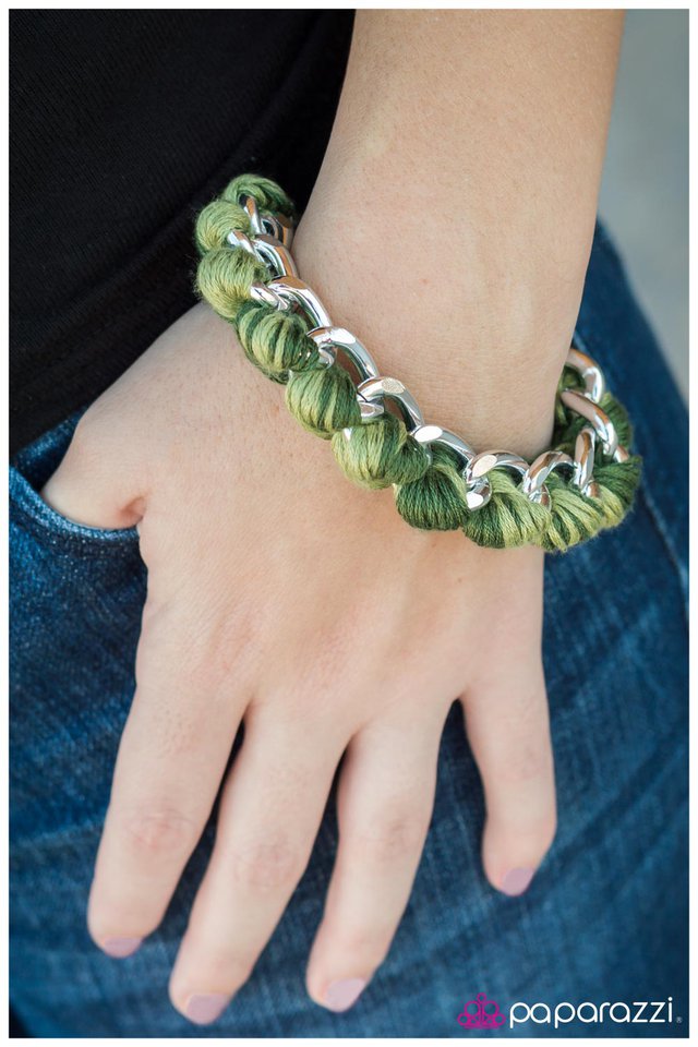 hanging-by-a-thread-green-p9se-grxx-001xx