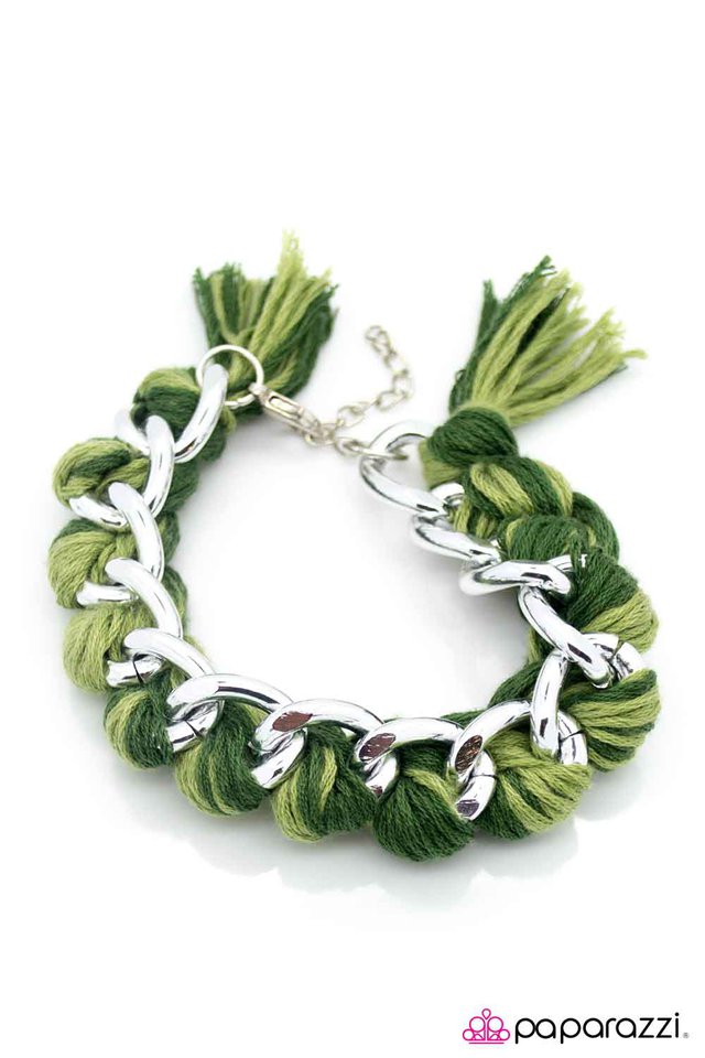 Paparazzi ♥ Hanging By A Thread - Green ♥ Bracelet
