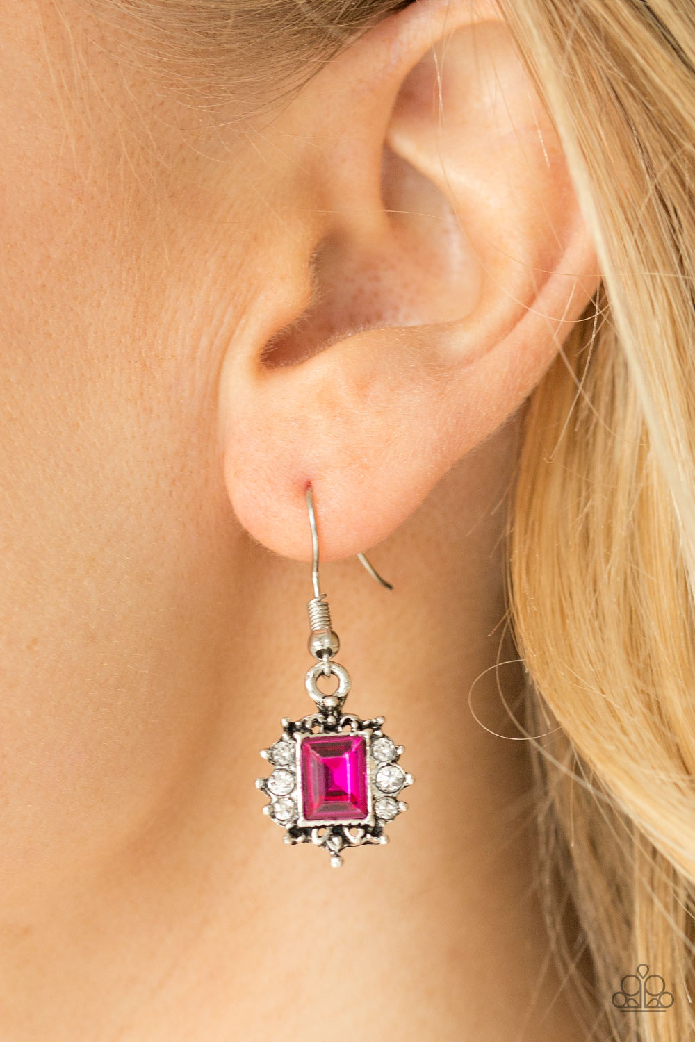 Paparazzi ♥ Cant Stop The REIGN - Pink ♥  Earrings