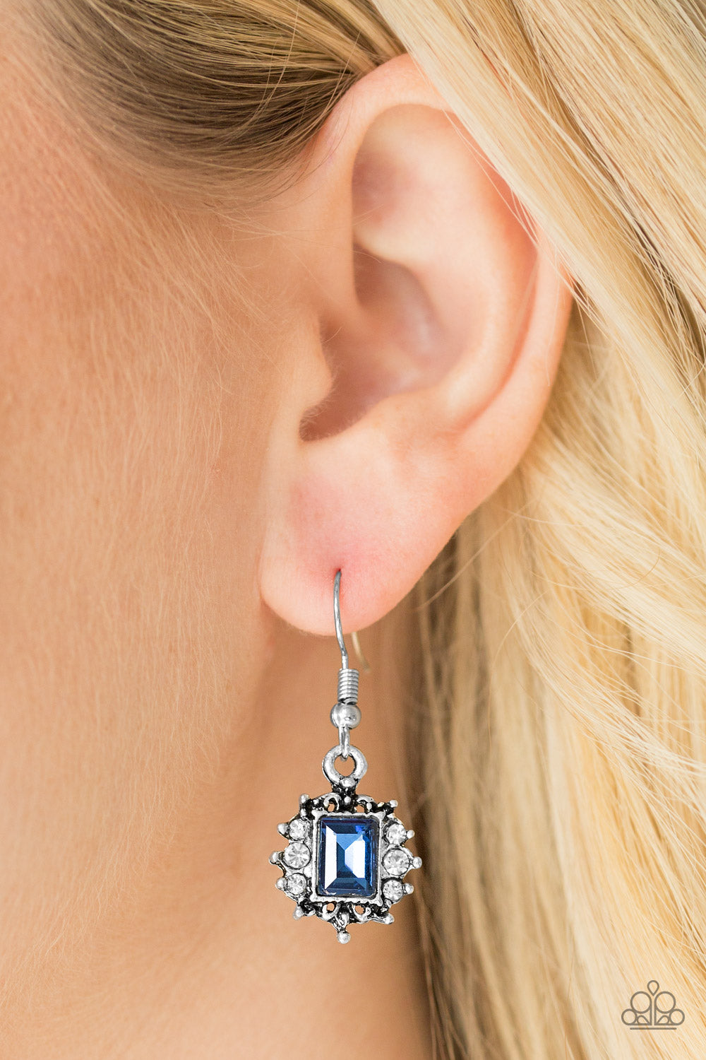 Paparazzi ♥ Cant Stop The REIGN - Blue ♥  Earrings