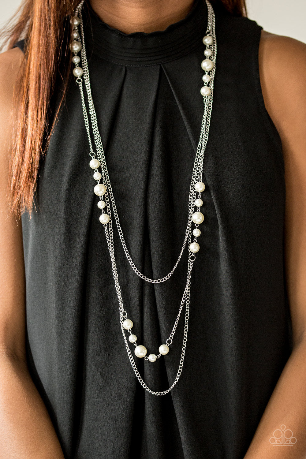 Paparazzi ♥ Diva Dilemma - White ♥  Necklace