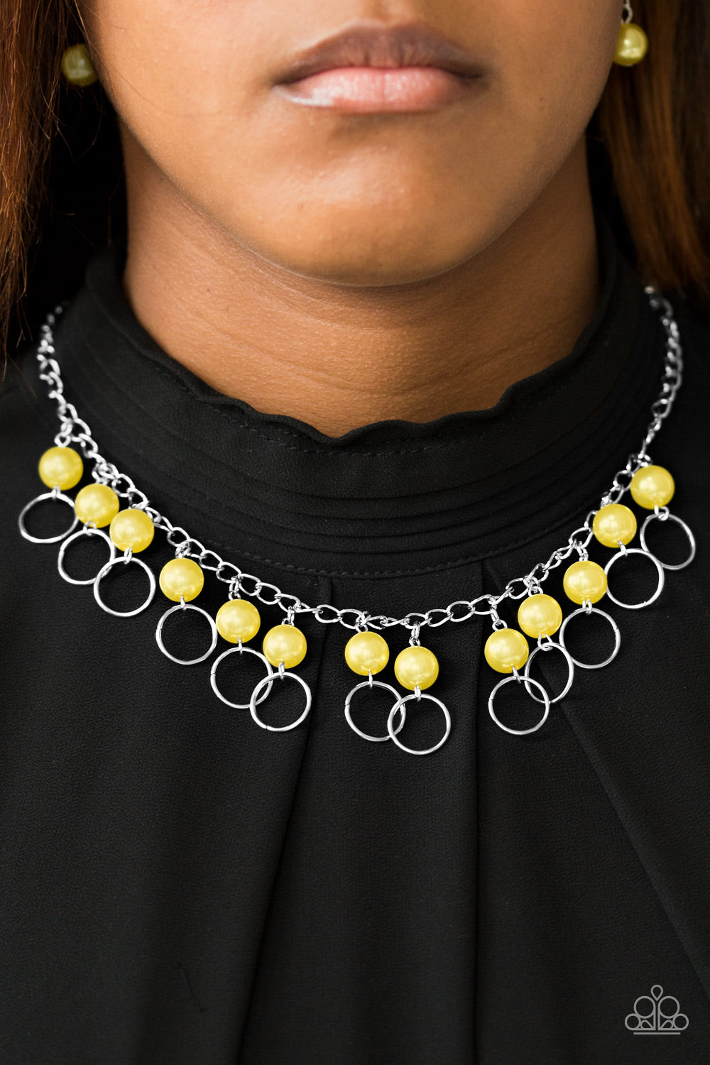Paparazzi ♥ Run The Show - Yellow ♥  Necklace