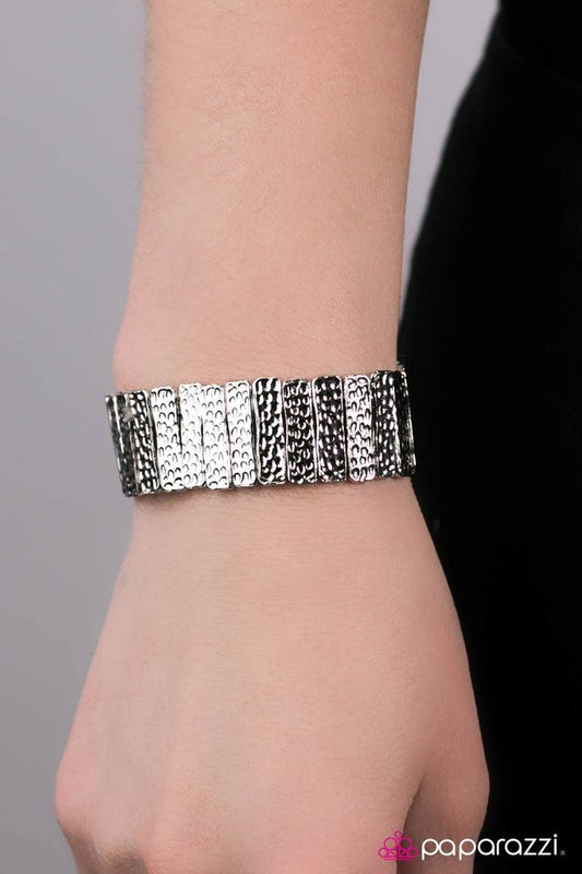 up-against-the-wall-p9tr-svxx-001xx