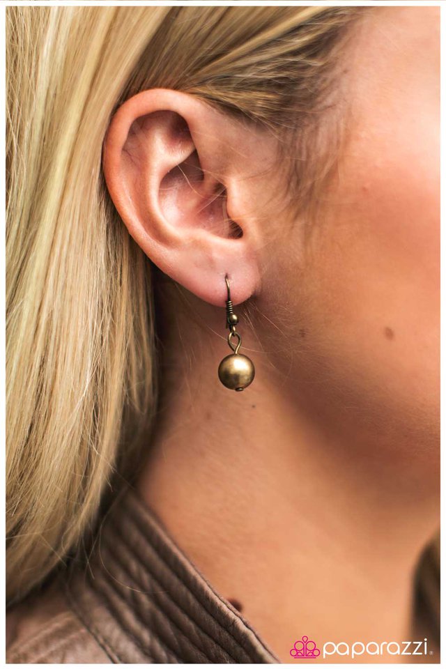 Paparazzi ♥ Watch Your Tone - Brass ♥ Necklace