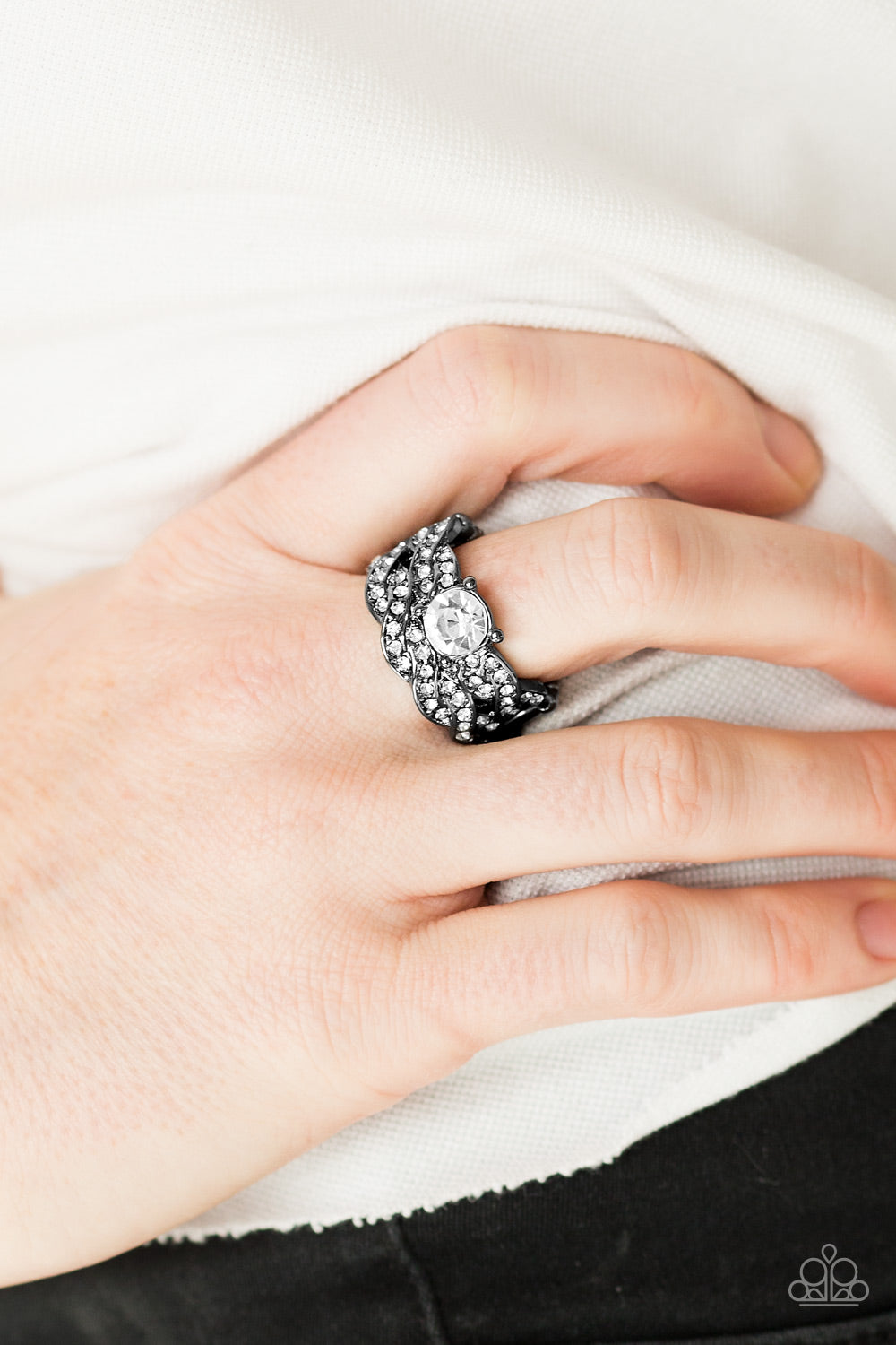 Paparazzi ♥ Fairytale Fabulous - Black ♥  Ring
