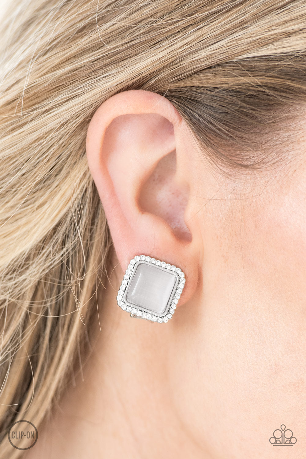 Paparazzi ♥ Cinderella Chic - White Clip-On ♥  Clip-On