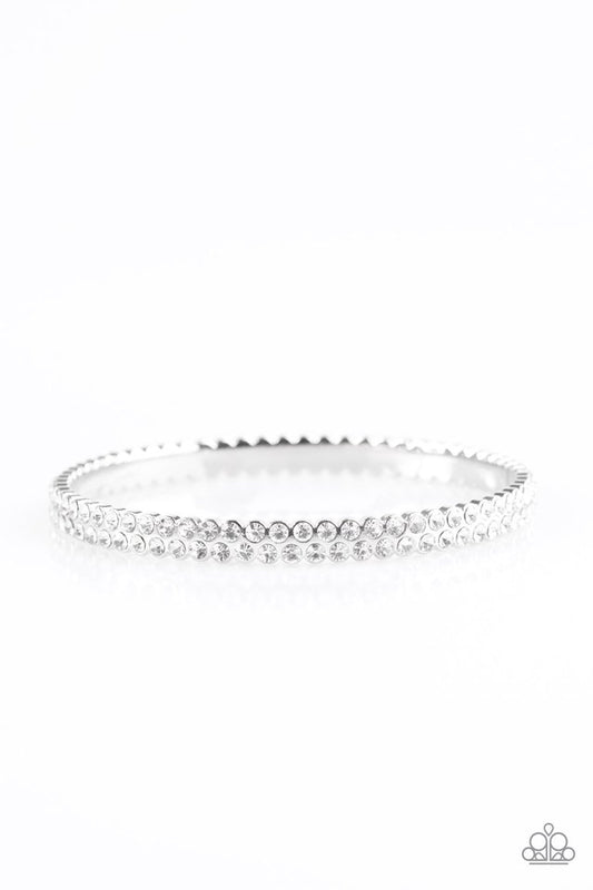 decked-out-in-diamonds-white-p9re-wtxx-196xx