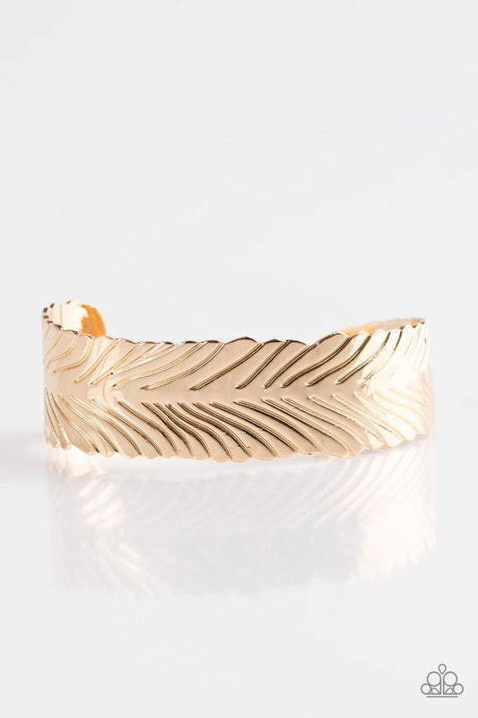 ruffle-feathers-gold-p9tr-gdxx-038xx