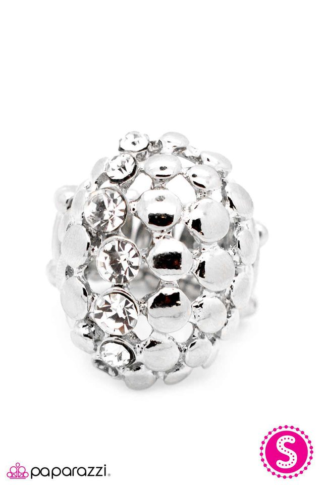 Paparazzi ♥ Shelling Out Some Sparkle - White ♥ Ring