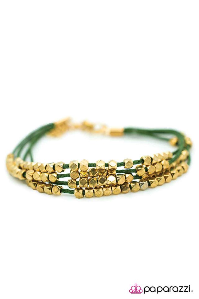 Paparazzi ♥ Rebel Diamonds - Green ♥ Bracelet