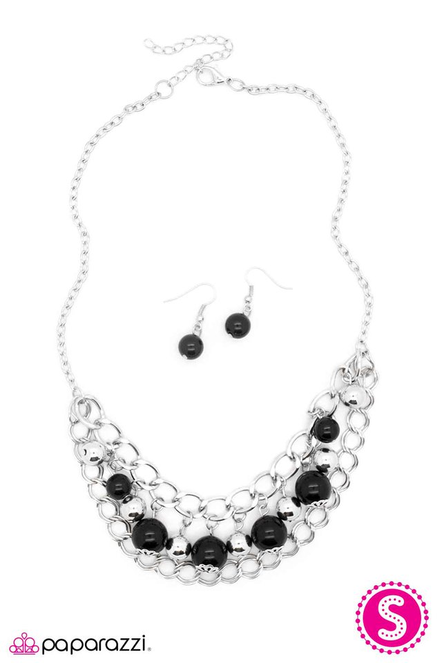 Paparazzi ♥ Parallel Perception - Black ♥ Necklace