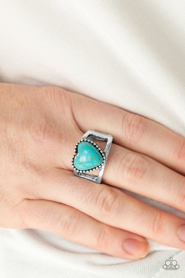 Paparazzi ♥ Rule With Your Heart - Blue ♥ Ring