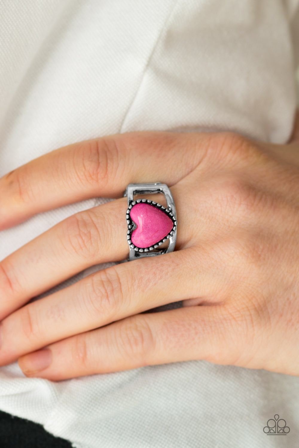 Paparazzi ♥ Rule With Your Heart - Pink ♥  Ring