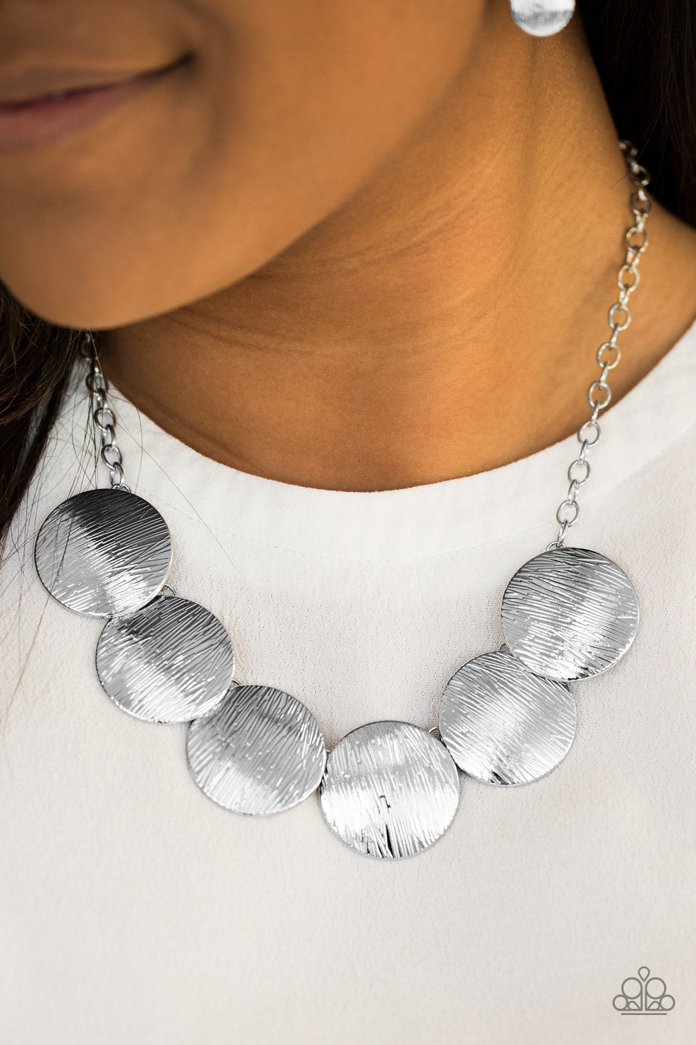 Paparazzi ♥ Glued To The SPOTLIGHT - Silver ♥  Necklace