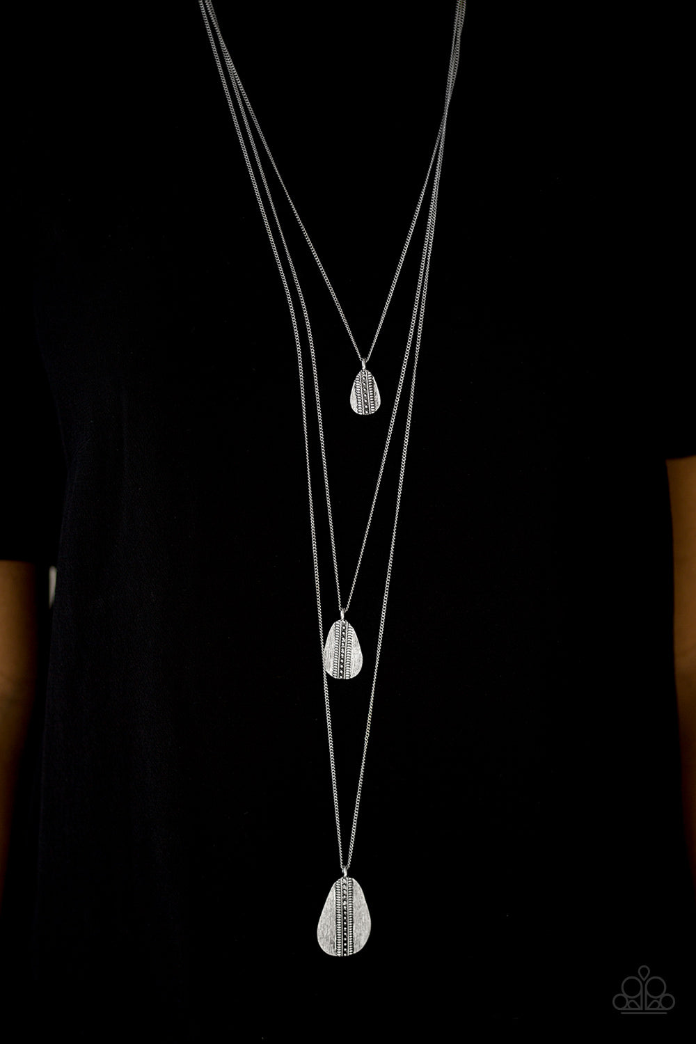 Paparazzi ♥ Sonoran Storm - Silver ♥  Necklace