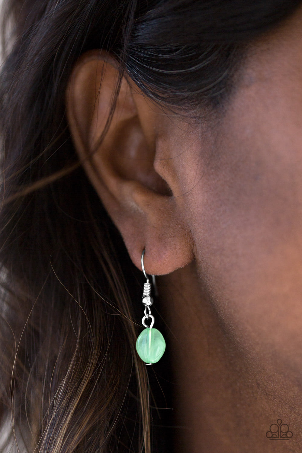 Paparazzi ♥ GLOW Your Roll - Green ♥  Necklace