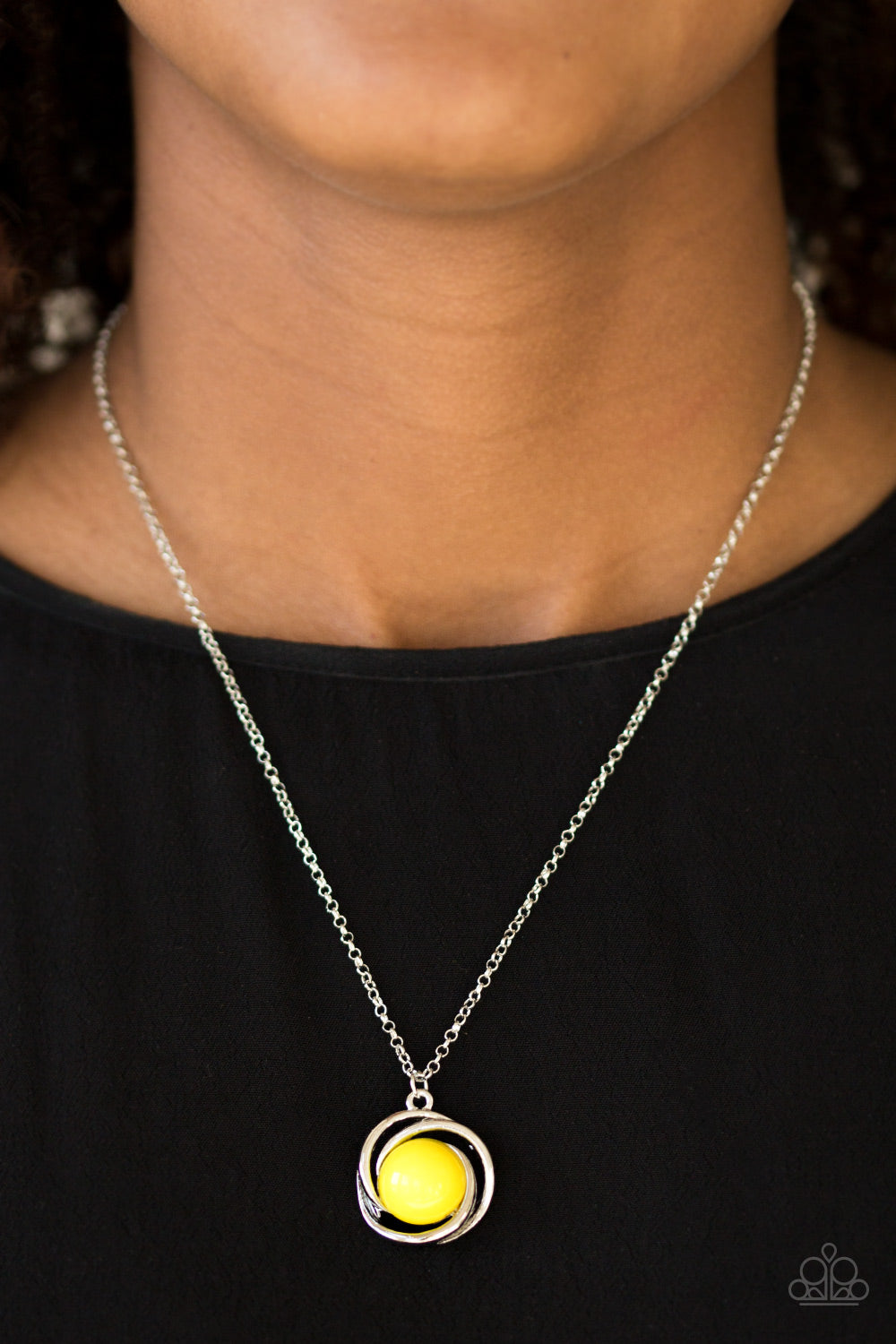 Paparazzi ♥ Ripple Effect - Yellow ♥  Necklace