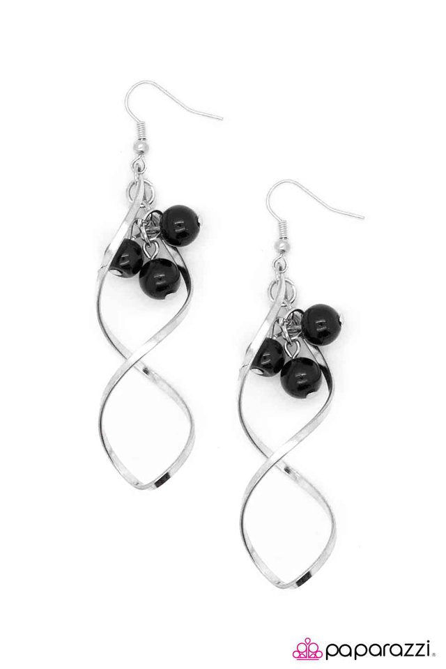 Paparazzi ♥ Suspended In Time - Black ♥ Earrings