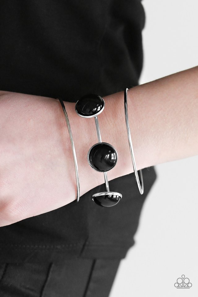 Paparazzi ♥ Lush Lagoon - Black ♥ Bracelet