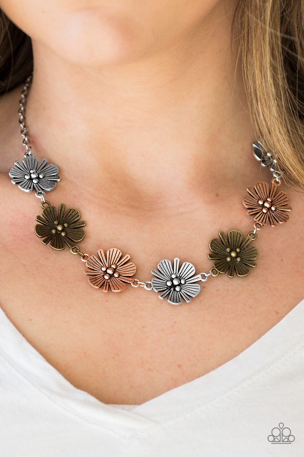 Paparazzi ♥ Poppin Poppies - Multi ♥  Necklace