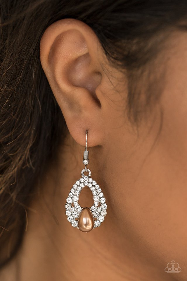 Paparazzi ♥ Share The Wealth - Brown ♥ Earrings