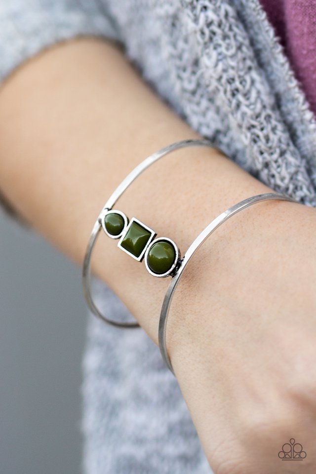 Paparazzi ♥ Sahara Siren - Green ♥ Bracelet