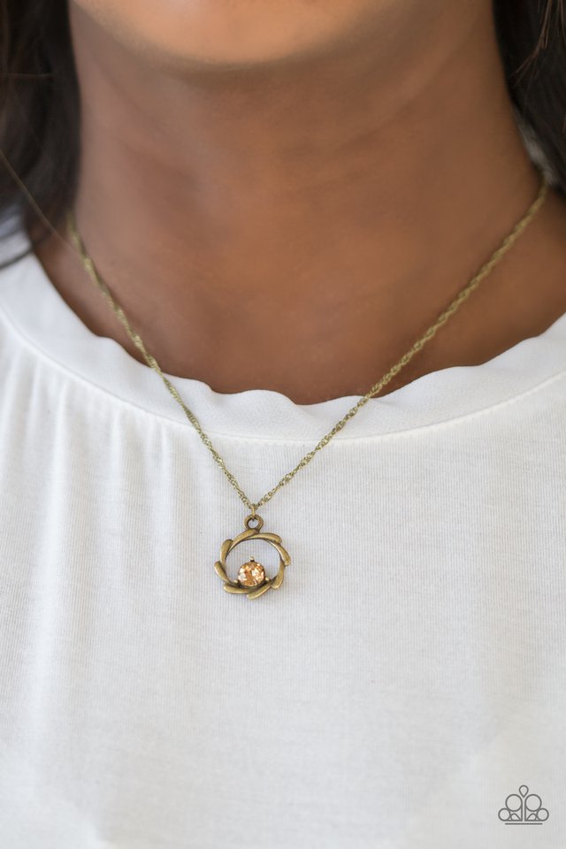 Paparazzi ♥ Paint The Town In Glitter - Brass ♥ Necklace