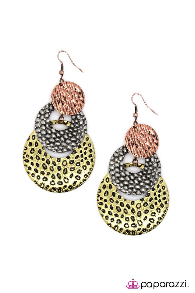 Paparazzi ♥ Put the Pedal to the Metal - Brass ♥ Earrings